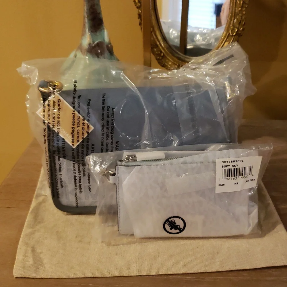 NWT! SET! Michael Kors Sylvia Signature Crossbody Purse & Card Coin Key Holder